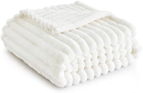 Bedsure White Throw Blanket for Couch 1