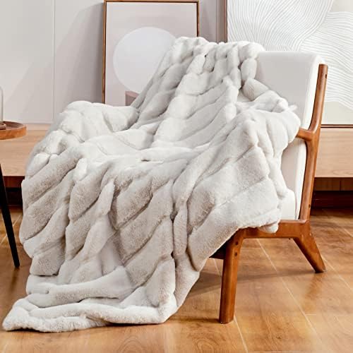 Cozy Bliss Faux Fur Throw Blanket for Couch 1